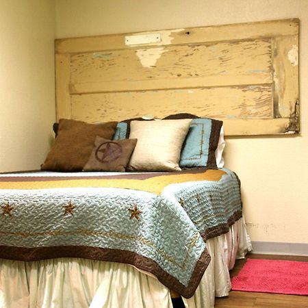A Place To Stay Rooms Bandera Exterior foto
