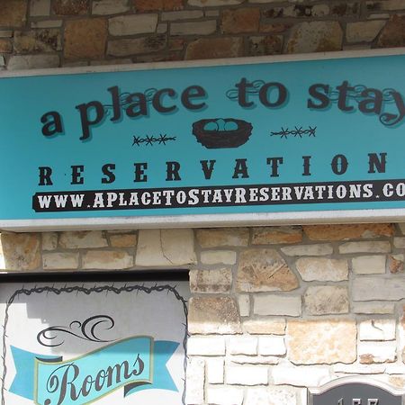A Place To Stay Rooms Bandera Exterior foto